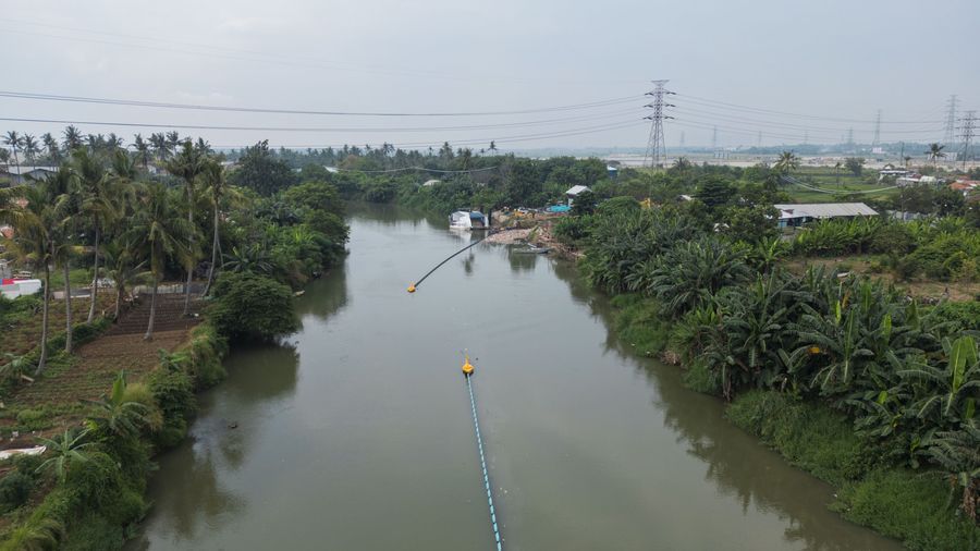 River pollution, plastic pollution, trash river, prevent plastic pollution, save the oceans